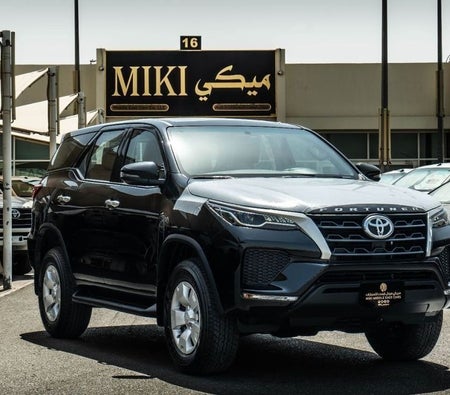 Toyota Fortuner 2025, photo 2 of 4