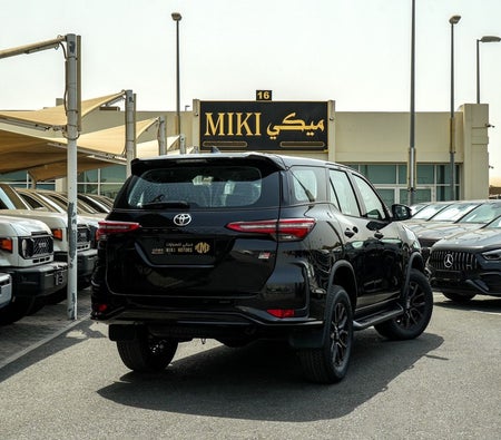 Toyota Fortuner 2025, photo 3 of 4