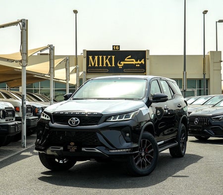 Toyota Fortuner 2025, photo 2 of 4