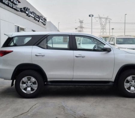 Toyota Fortuner 2026, photo 4 of 4