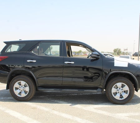 Toyota Fortuner 2026, photo 2 of 4
