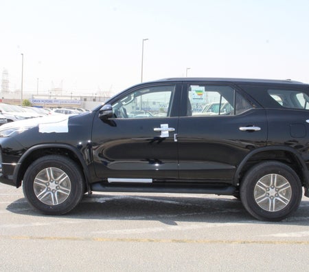 Toyota Fortuner 2026, photo 4 of 4
