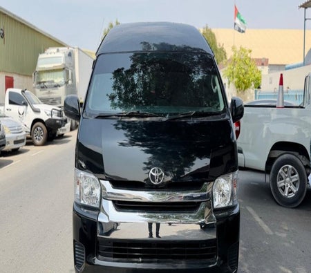 Toyota Hiace  2012, photo 3 of 4