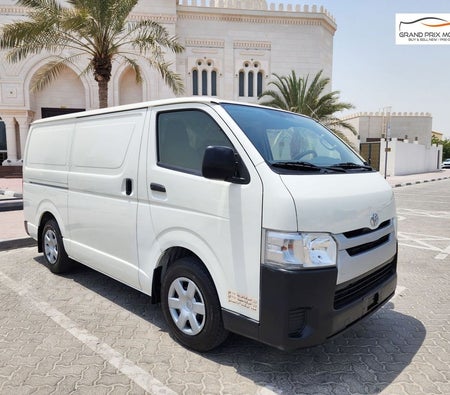 White Toyota Hiace 2022