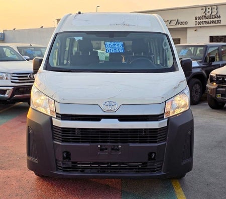 Toyota Hiace 2025, photo 2 of 4