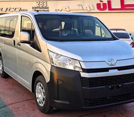 Toyota Hiace 2025, photo 3 of 4