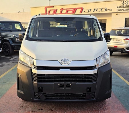 Toyota Hiace 2025, photo 2 of 4