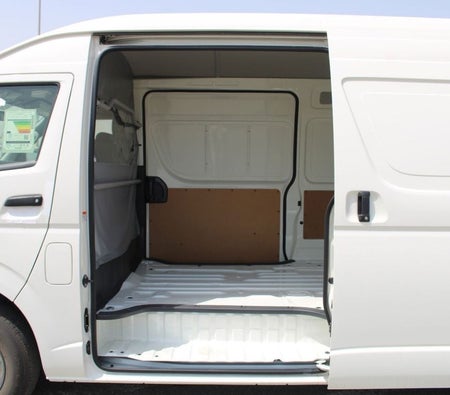 Toyota Hiace 2025, photo 4 of 4