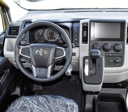 Toyota Hiace 2025, photo 2 of 4