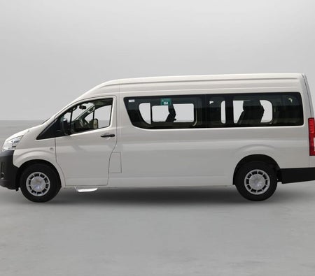 Toyota Hiace 2026, photo 3 of 4