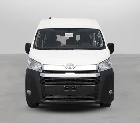 Toyota Hiace 2026, photo 2 of 4