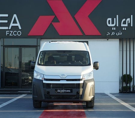 Toyota Hiace 2026, photo 2 of 4