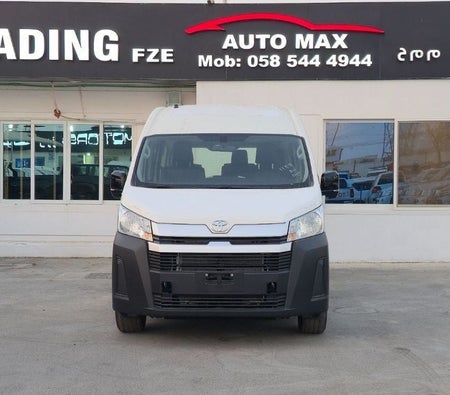 Toyota Hiace 2026, photo 3 of 4