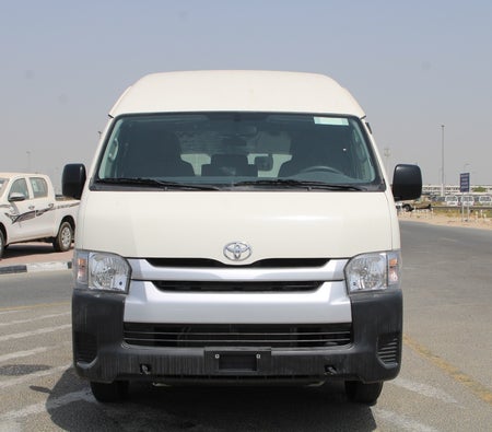 Toyota Hiace Panel Van 2026, photo 2 of 4