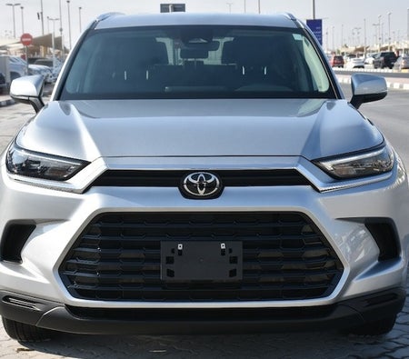 Toyota Highlander SE 2024, photo 2 of 4