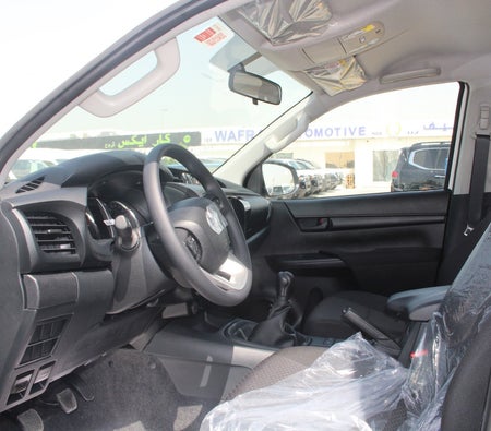 Toyota Hilux 4x4 2025, photo 4 of 4