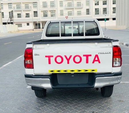 White Toyota Hilux Double Cab GLX AWD P 2016