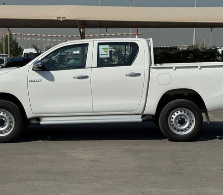 Toyota Hilux 2025, photo 4 of 4