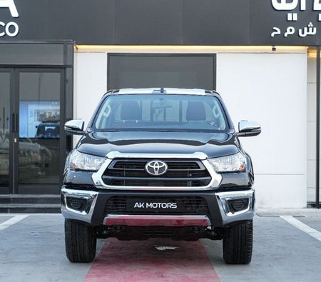 Toyota Hilux 2025, photo 2 of 4