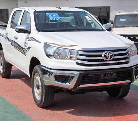 Toyota Hilux 2025, photo 3 of 4