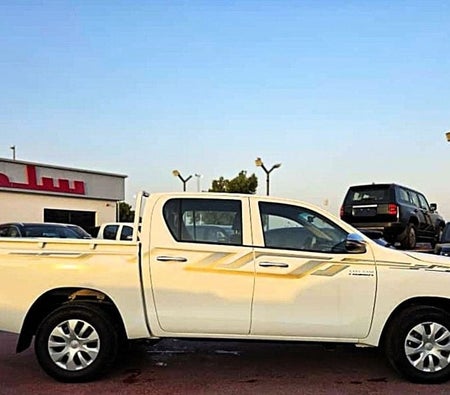 Toyota Hilux 2025, photo 4 of 4