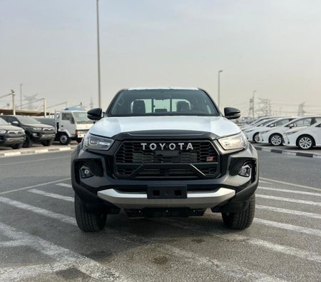 Toyota Hilux 2025, photo 4 of 4