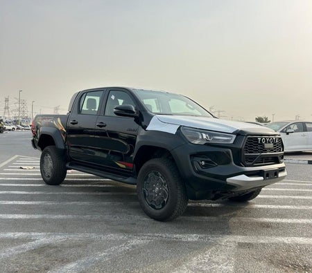 Toyota Hilux 2025, photo 2 of 4