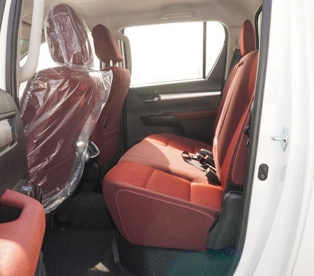 White Toyota Hilux 2025