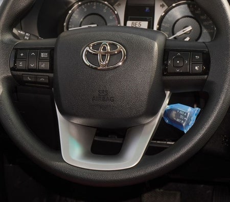 White Toyota Hilux 2025