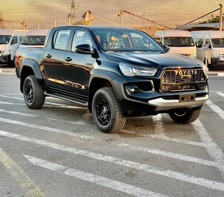 Toyota Hilux 2025, photo 2 of 4