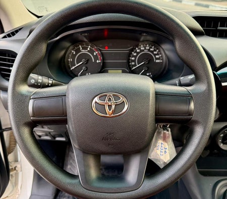 Toyota Hilux DLX MID 2025, photo 4 of 4