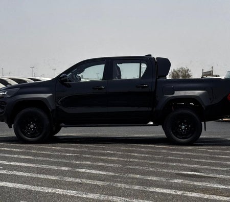 Toyota Hilux 2025, photo 3 of 4