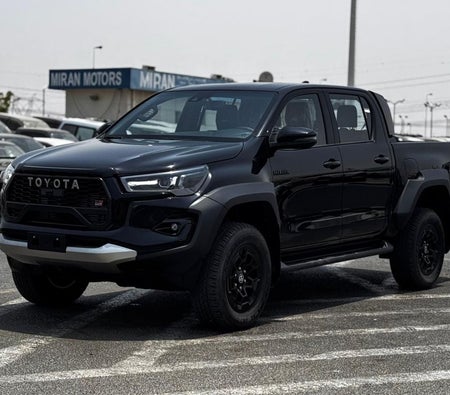 Toyota Hilux 2025, photo 2 of 4