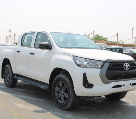 Toyota Hilux 2025, photo 3 of 4