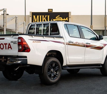Toyota Hilux 2025, photo 3 of 4