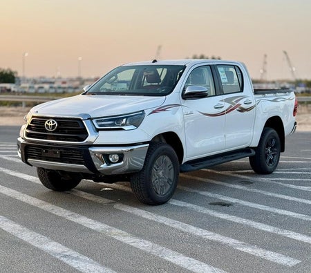 Toyota Hilux SR5 2026, photo 3 of 4