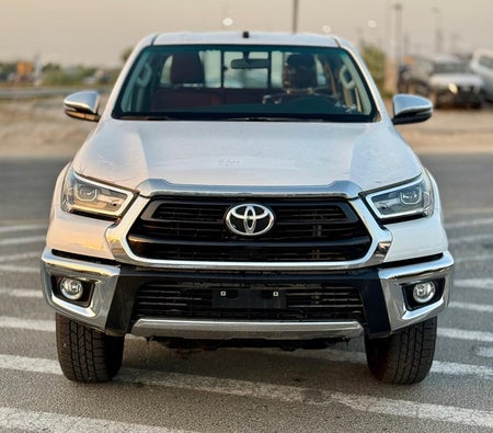 Toyota Hilux SR5 2026, photo 2 of 4