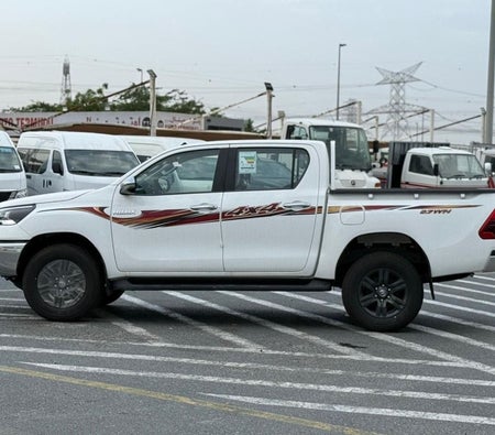 Toyota Hilux 2026, photo 3 of 4