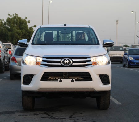 Toyota Hilux 2026, photo 2 of 4