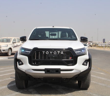 Toyota Hilux GR Sport 2026, photo 2 of 4