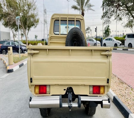 Toyota Land Cruiser 70  1989, photo 4 of 4