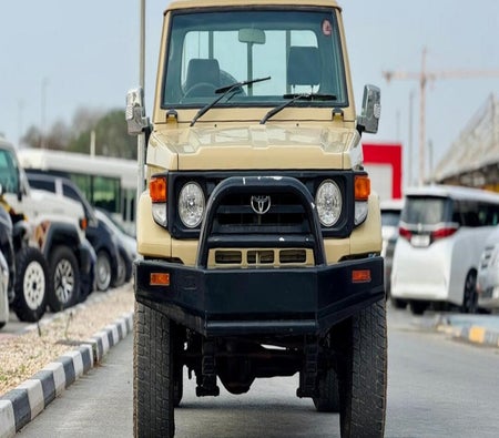 Toyota Land Cruiser 70  1989, photo 3 of 4