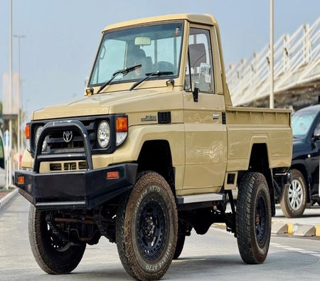 Toyota Land Cruiser 70  1989, photo 2 of 4