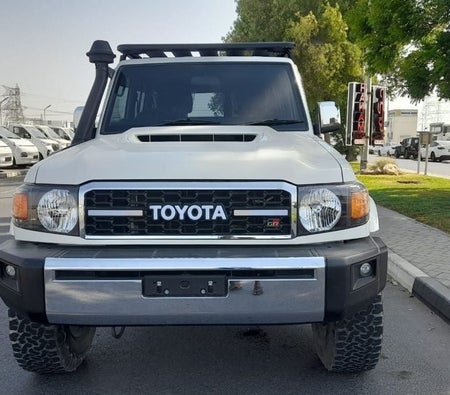 Toyota 70 Series 2017, photo 2 of 4
