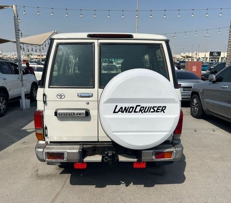 Toyota Land Cruiser 70  2019, photo 4 of 4
