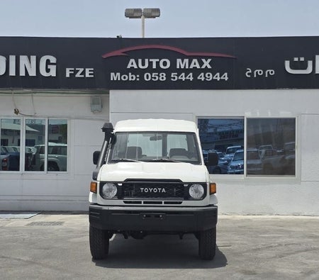 Toyota Land Cruiser 70 2025, photo 3 of 4