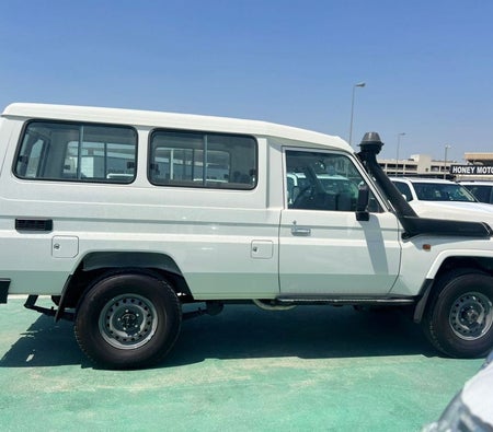 Toyota Land Cruiser 70  2025, photo 3 of 4