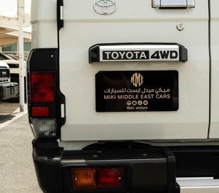 Toyota Land Cruiser 70 2025, photo 4 of 4