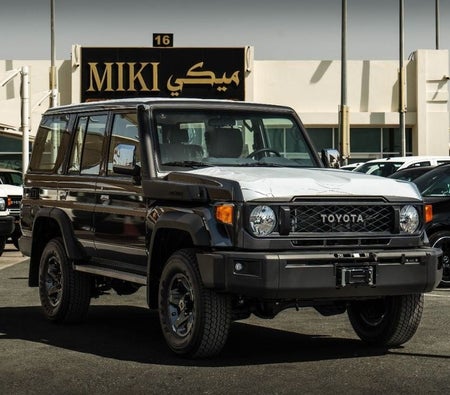 Toyota Land Cruiser 70 2025, photo 2 of 4