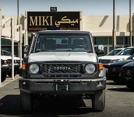 Toyota Land Cruiser 70 2025, photo 3 of 4